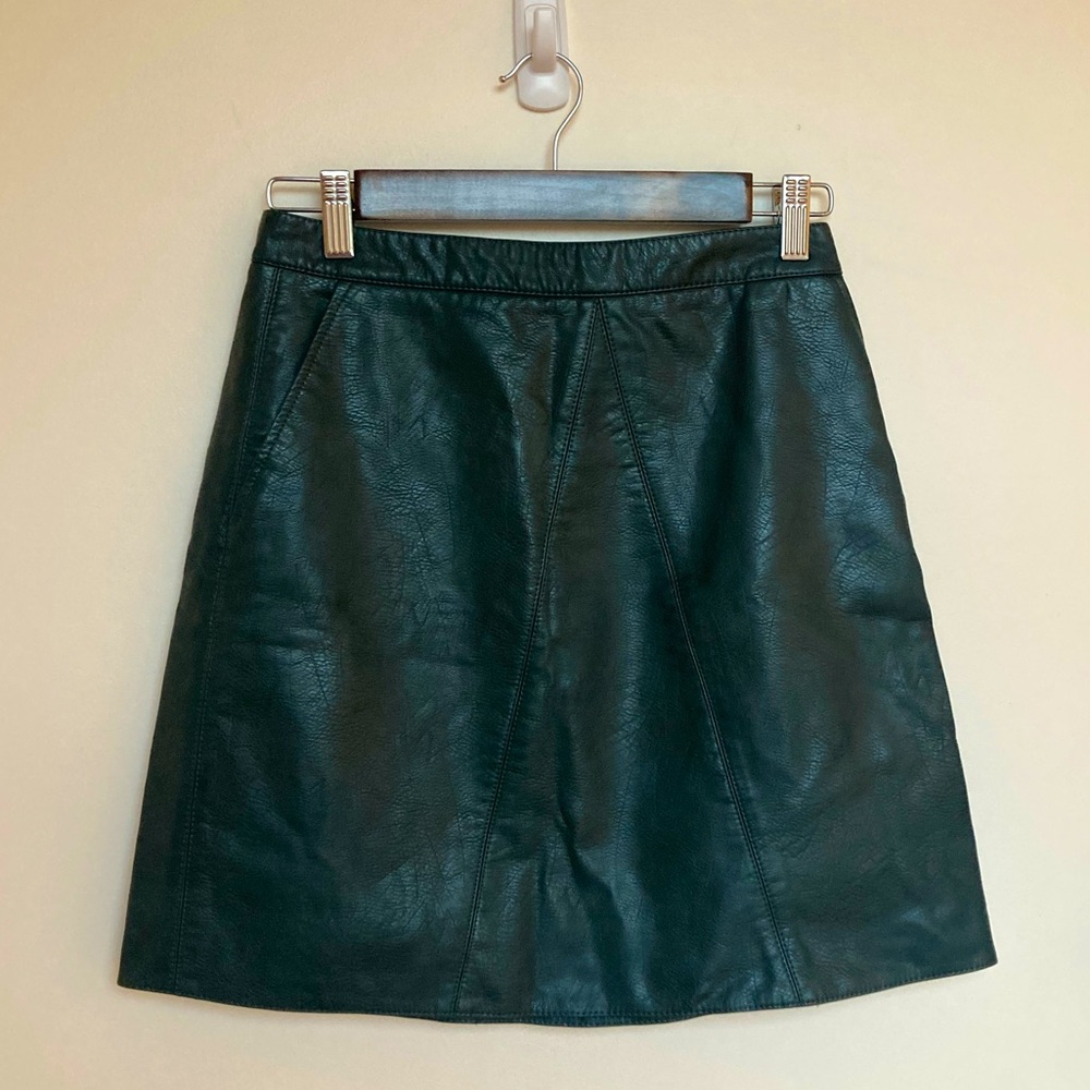 Zara Green Faux Leather Mini Skirt Size Small